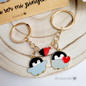 Pareja llaveros pingüinos