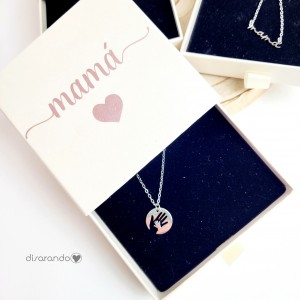 Collar mamá en estuche personalizado