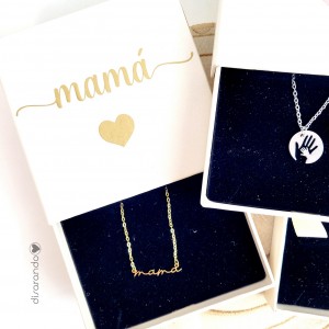 Collar mamá en estuche personalizado