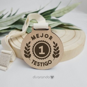 Medalla madera