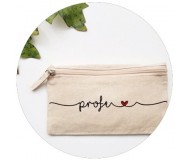 Complementos: libreta, estuche, llavero...